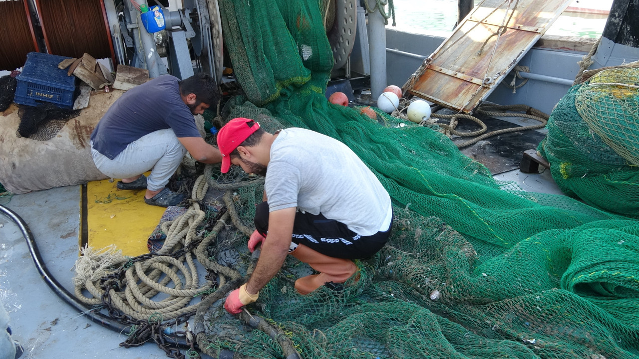 Balıkçıların ağından çıkanlar şaşkına çevirdi. Zararları çok büyük