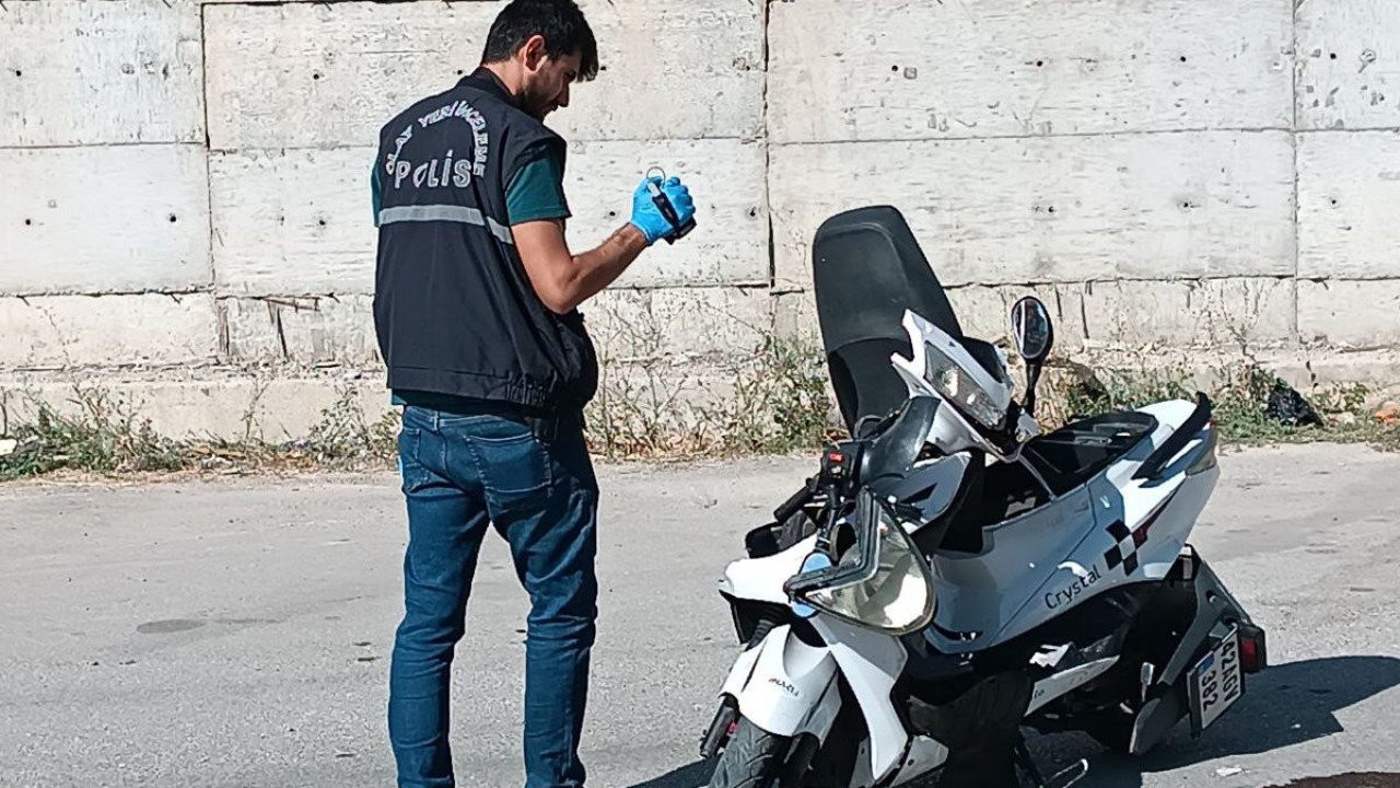 Kamyonetle çarpışan motosikletli öğrenci ağır yaralandı