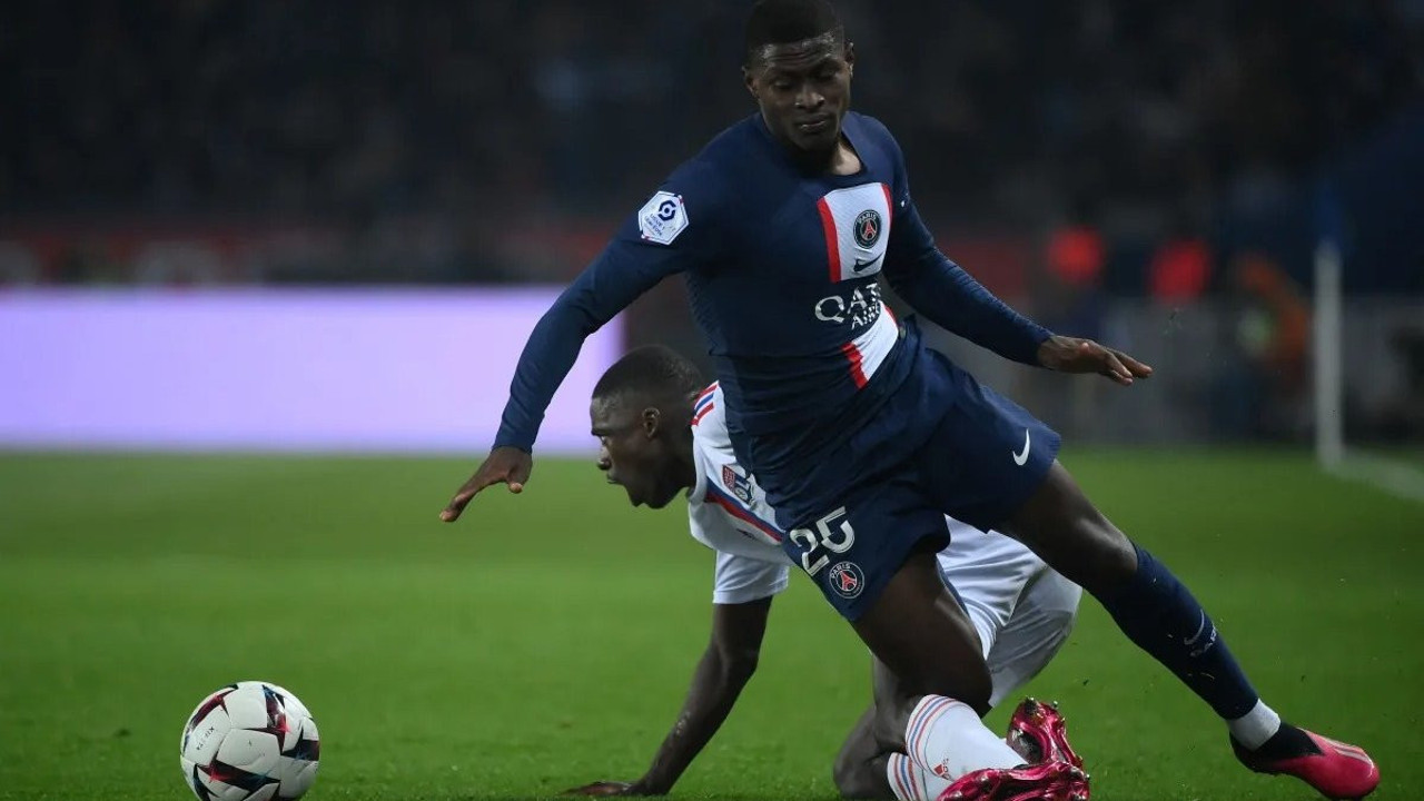 PSG'den Nuno Mendes'e kötü haber