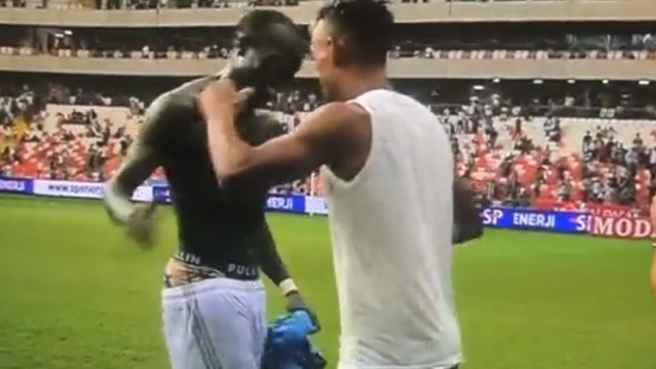 Aboubakar ile Nani maç sonu kahkaha attı. Beşiktaşlı taraftarlar isyan etti