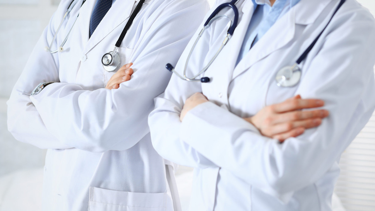 İki genç doktor intihar etti