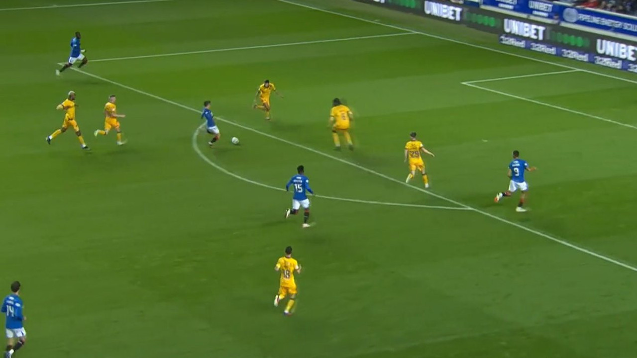 Eski Beşiktaşlı Rıdvan Yılmaz şovunu yaptı golü attı