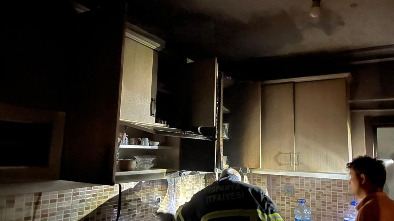 Ocakta unutulan yağ mutfağı yaktı (29 Eylül 2023)