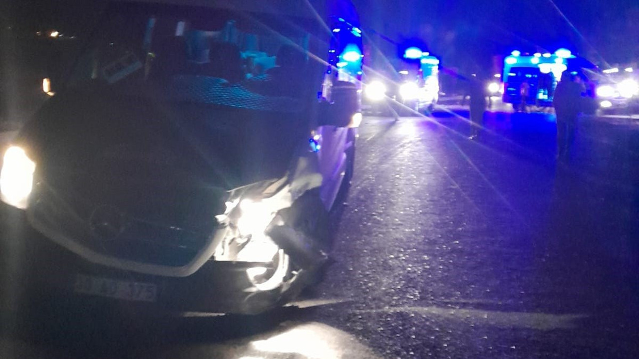 Hakkari-Van kara yolunda trafik kazası: 10 yaralı