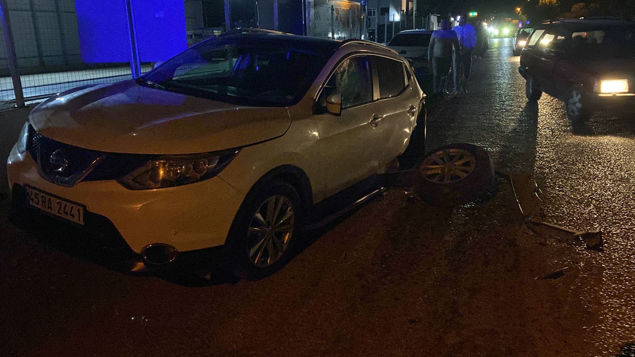 Önce park halindeki araca, sonra elektrikli motosiklete çarptı: 1 ölü