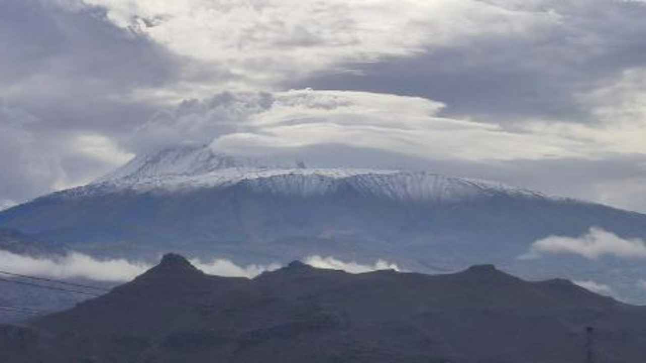 Alagöz Dağları'na kar yağdı