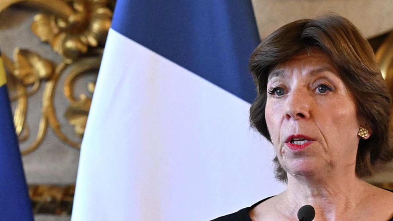 Fransa Dışişleri Bakanı Ağrı Dağı'nı Ermeni toprağı gösterdi. Batı cephesinde değişen bir şey yok