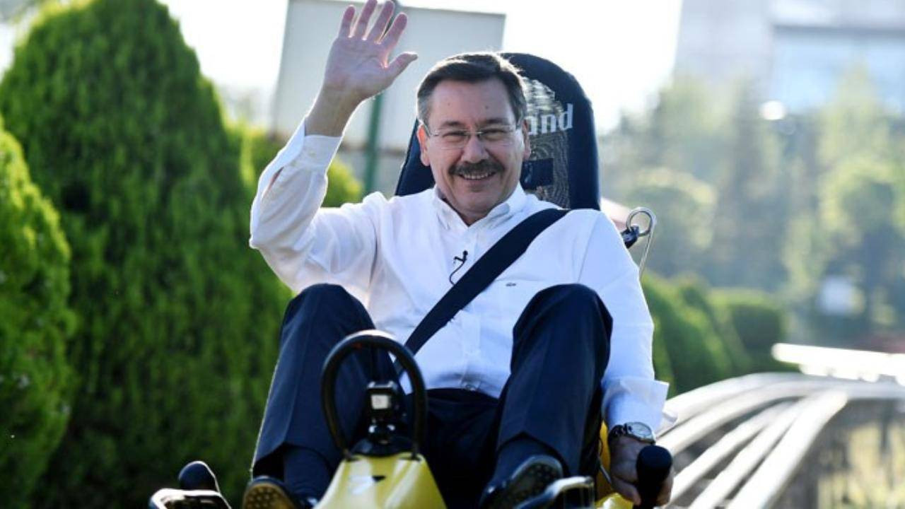 Gökçek’in bürokratından büyük vurgun. “Toplum Yararına Programı” kendi yararına kullandı