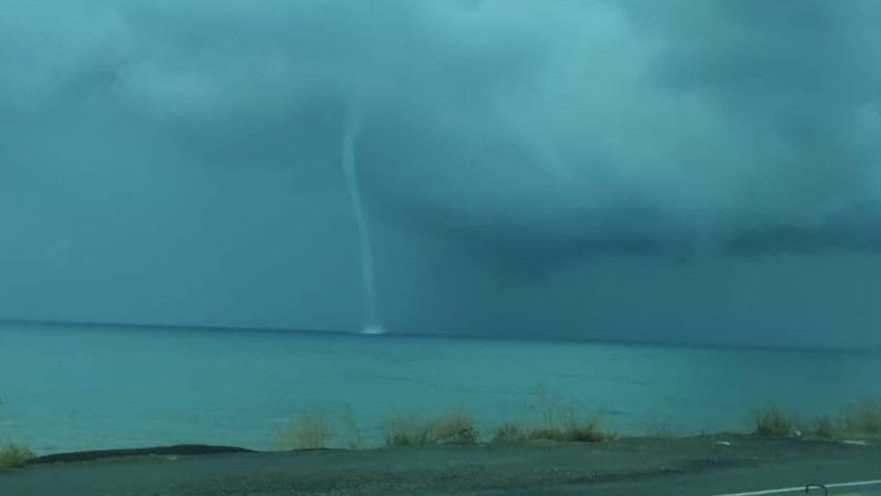 Gölün ortasında 3 noktada çıktı. Herkes oraya baktı