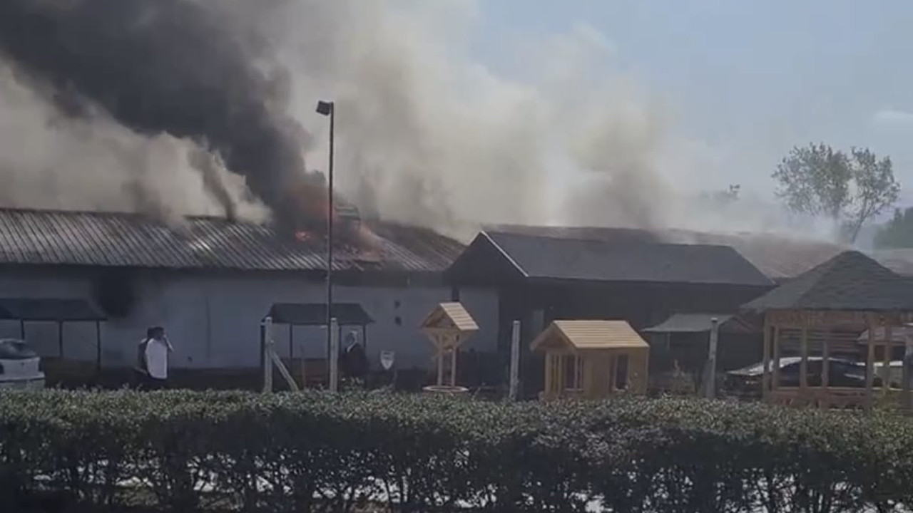 Mobilya imalathanesinde yangın (04 Ekim 2023)