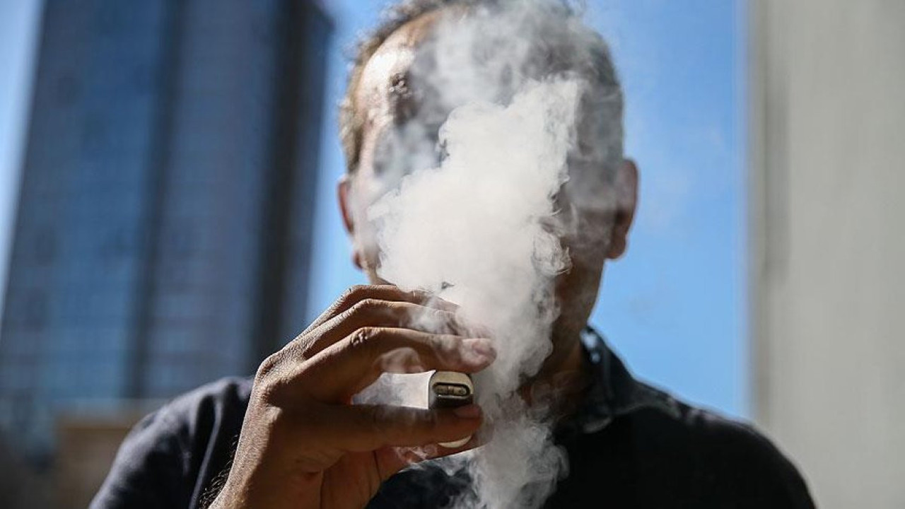 Elektronik sigara kullananlar dikkat. Uzman isim 'asla masum değiller' diyerek uyardı