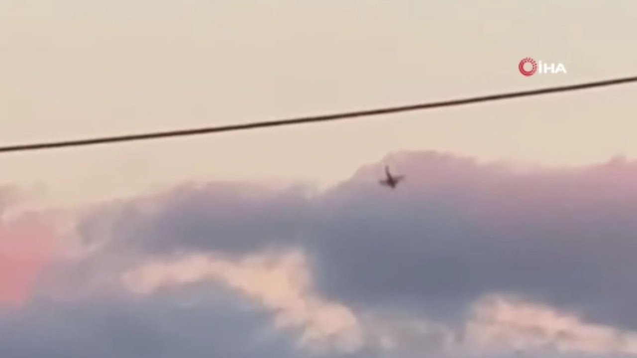 ABD’de küçük uçak evin üzerine düştü: 2 ölü