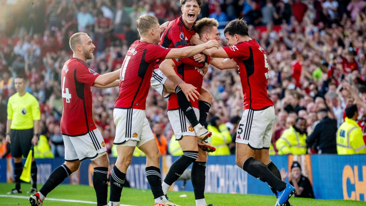 Manchester United'ı uzatmalarda McTominay kurtardı