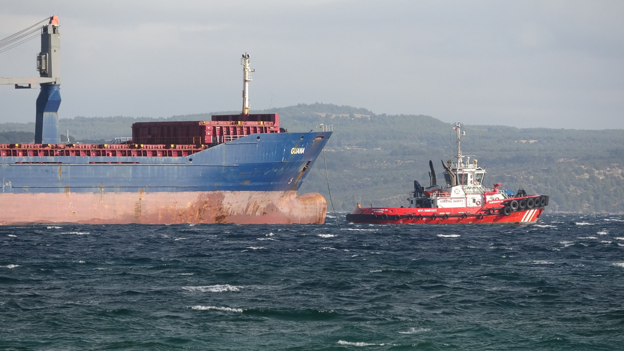 Çanakkale Boğazı’nda römorkörler alarma geçti