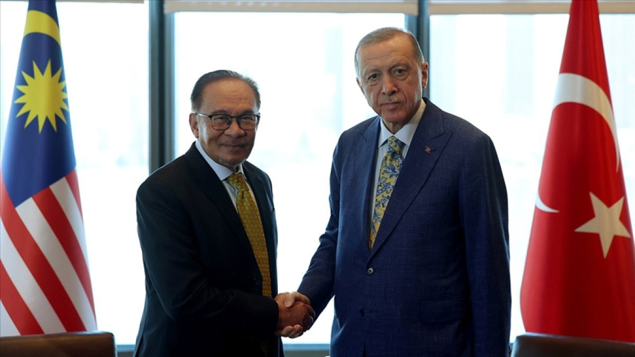 Erdoğan, Malezya Başbakanı İbrahim ile telefonda görüştü