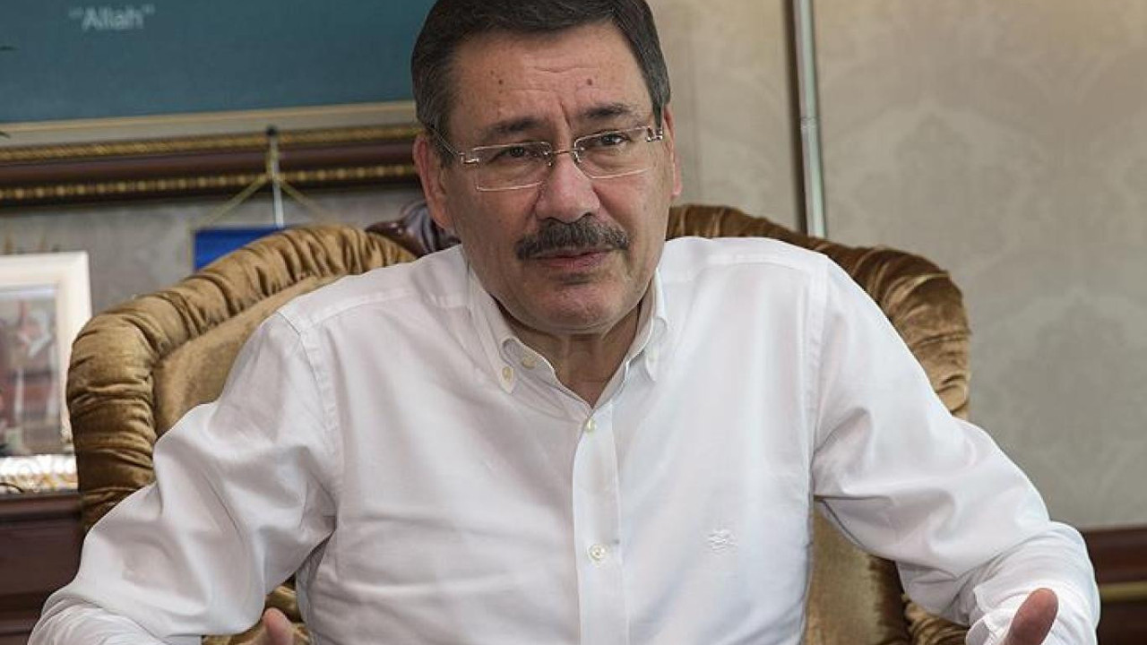 Melih Gökçek sosyal medyada yine tutturamadı. "Bombalandı" dediği kilisenin zarar görmediği açıklandı. Kilise Melih Gökçek'i yalanladı