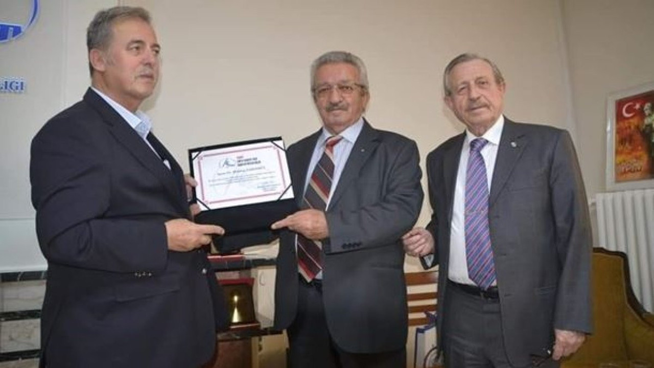 İLESAM’dan Yardımcı’ya 60. Sanat Yılı Vefa Etkinliği