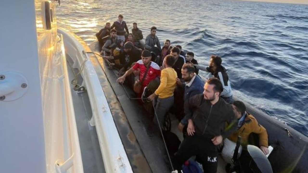 Didim’de 36 düzensiz göçmen kurtarıldı