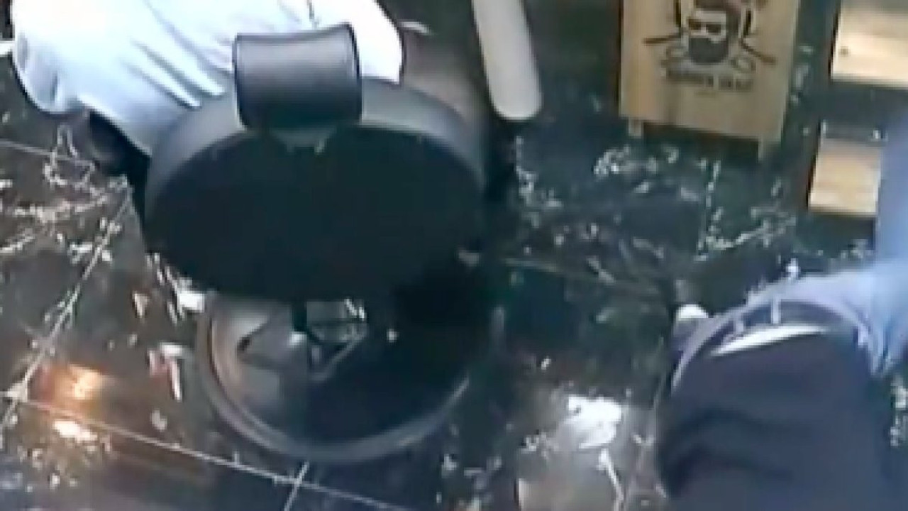 Yere düşen sprey patlayınca ortalık karıştı