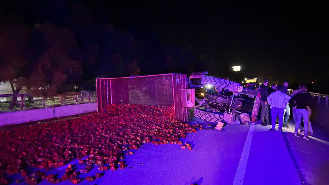 Susurluk'ta otomobil ile traktör çarpıştı