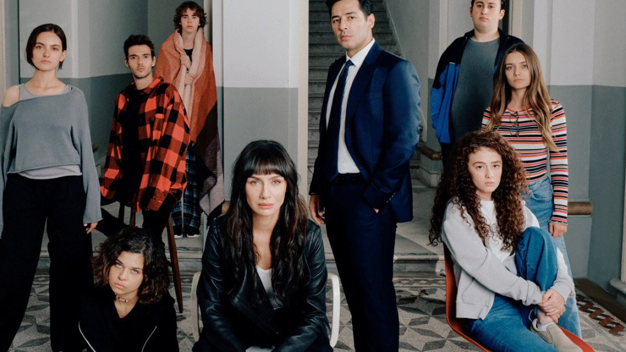 Bir Derdim Var dizisinin afişi yayınlandı