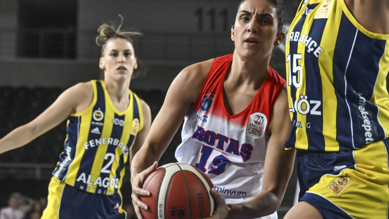 Fenerbahçe BOTAŞ'a fark attı