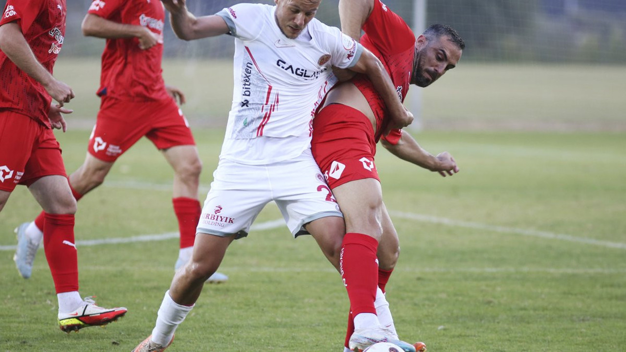 Antalyaspor Hatayspor'a gol yağdırdı