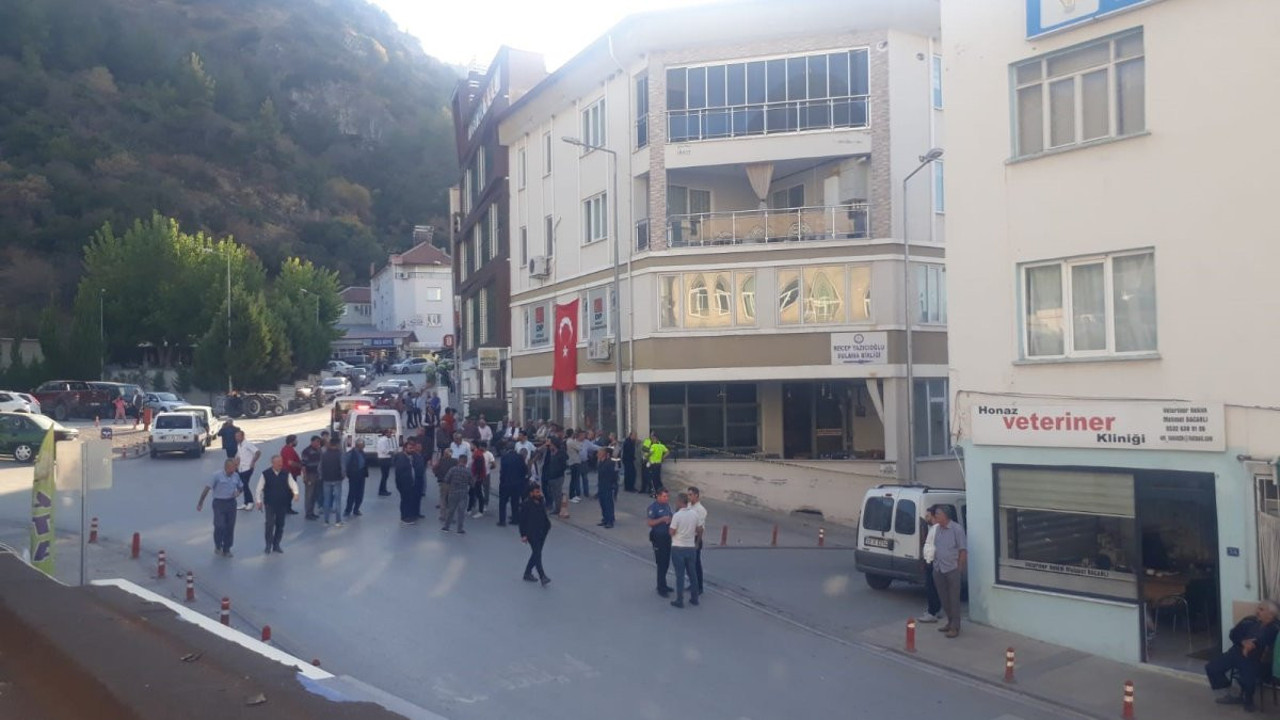 Kahvehanede oturan bacanağına kurşun yağdırdı: 1 ölü, 1 yaralı