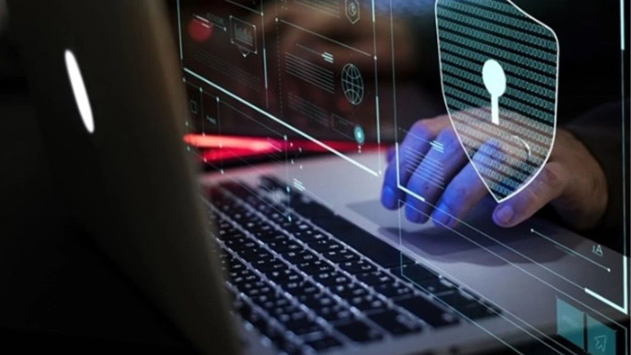 Coinbase vurgunda 6 kişi tutuklandı. Aslını taklit ederek milyon dolarlık vurgun yapmışlardı