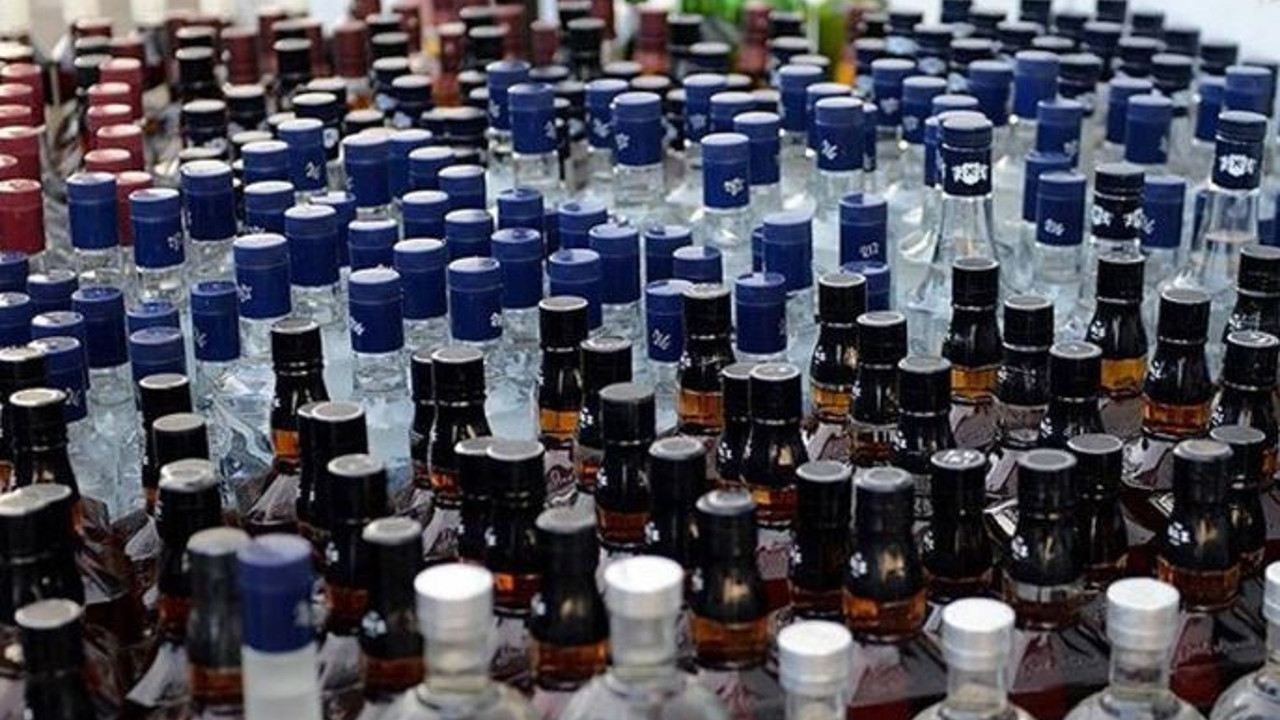 Traktörlerle geldiler 44 milyon TL'lik içkiyi çaldılar. Kimsenin ruhu bile duymadı