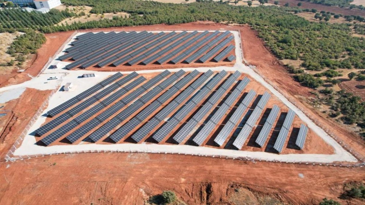 Uşak’ta güneş enerji santrali açıldı