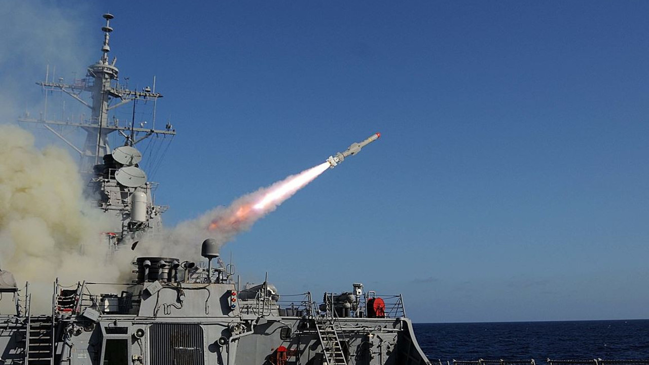 ABD savaşa dahil oldu. Kızıldeniz'de füzeler ateşlendi