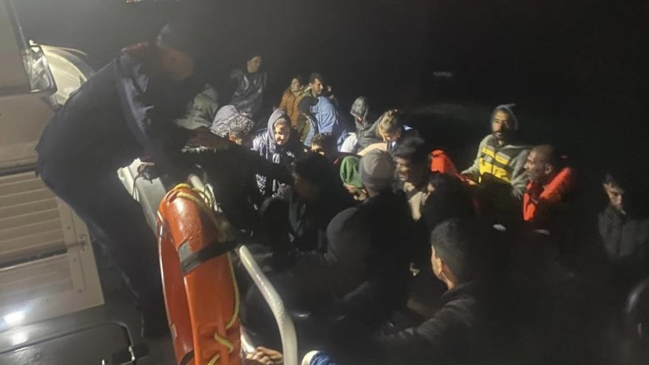 Ayvacık açıklarında 41 kaçak göçmen yakalandı (20 Ekim 2023)