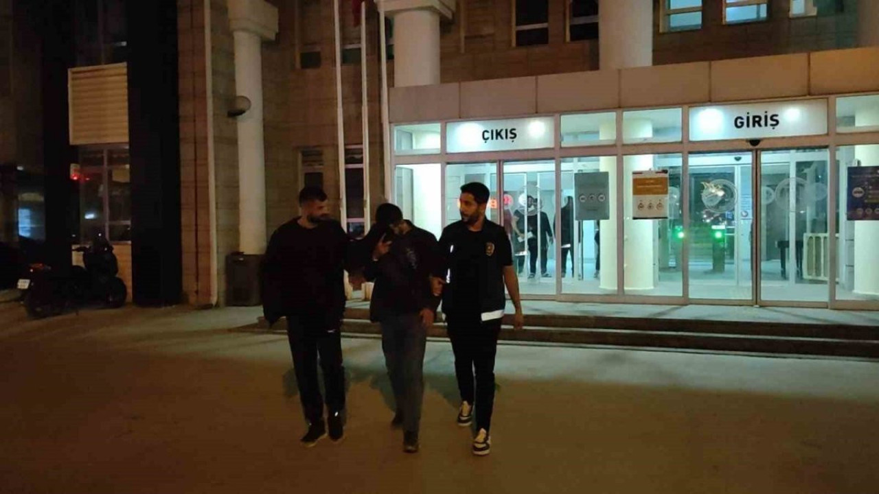 Kuşadası’nda insan tacirleri kıskıvrak yakalandı