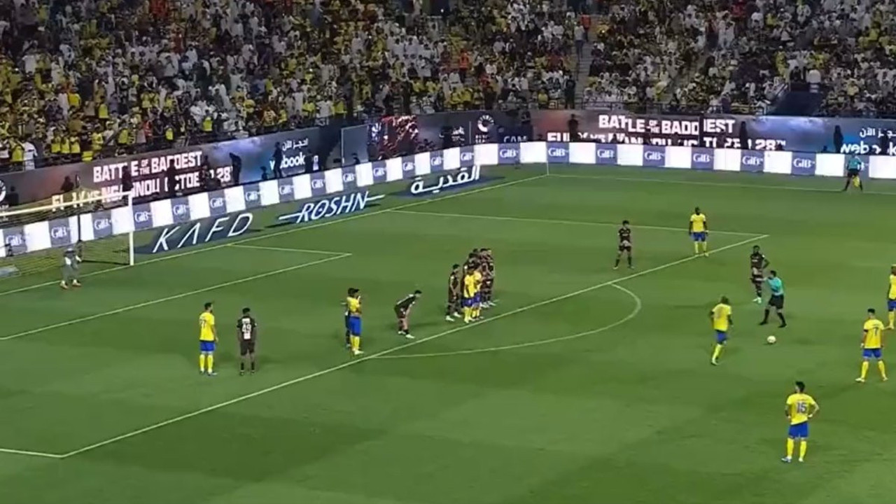 Ronaldo durdurulamıyor! Frikikten öyle bir gol attı ki...