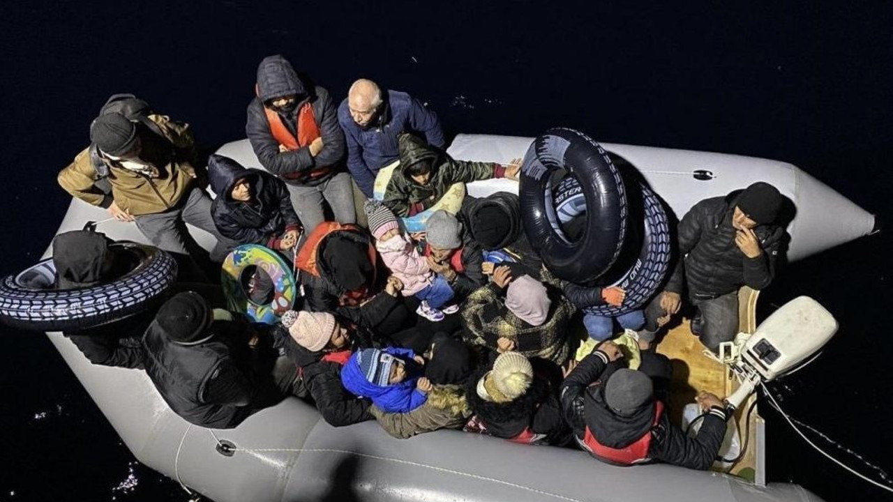 Ayvacık açıklarında 19 kaçak göçmen yakalandı