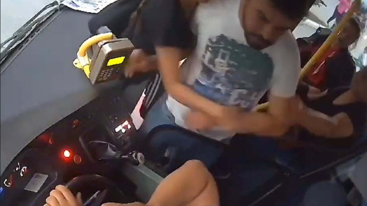 Otobüs şoförüne saldırdı, defalarca yumrukladı