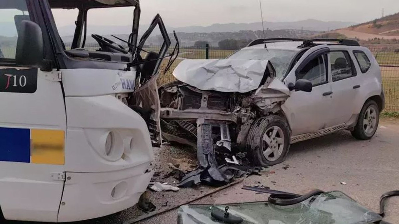 Bursa’da cip ile yolcu minibüsü çarpıştı, çok sayıda yaralı var