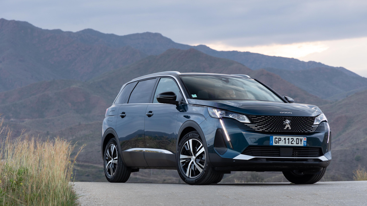 48V hibrit teknolojili Peugeot 3008 ve 5008 Türkiye’de!