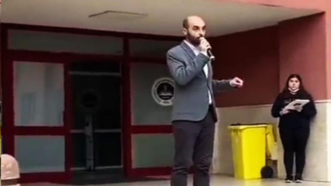 Genç öğretmenden ayakta alkışlanacak Cumhuriyet tanımı. Türkiye Mustafa öğretmeni konuşuyor