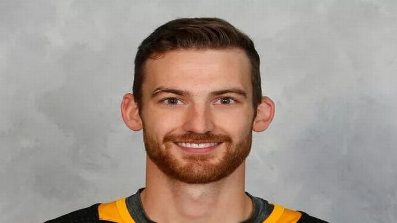 İngiltere'de maçta korkunç olay. Boğazı kesilen oyuncu öldü