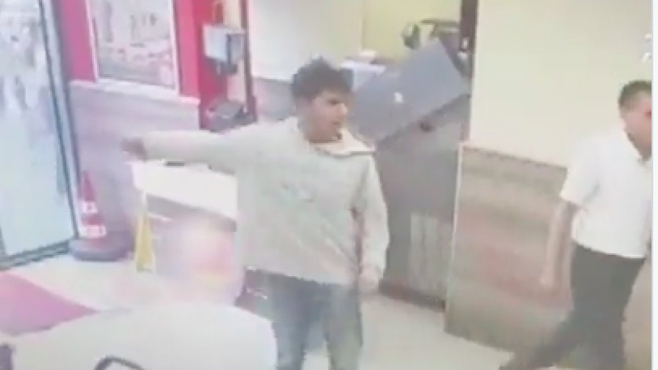 Adana'da elinde bıçakla Burger King'e girip "Yemeğinizde bebek kanı var" diyerek saldırdı