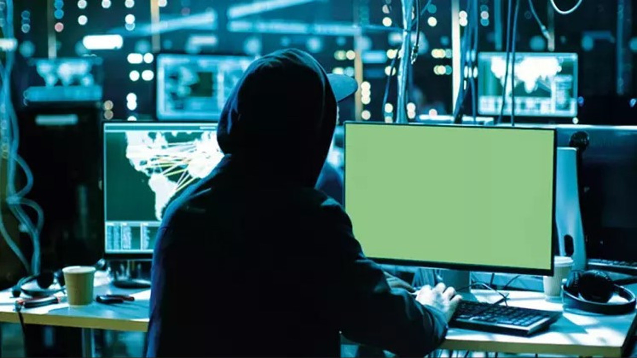 Türk galerici Alman otomobil devini hackledi. Yeni sistem sadece 1 hafta açık kalmıştı