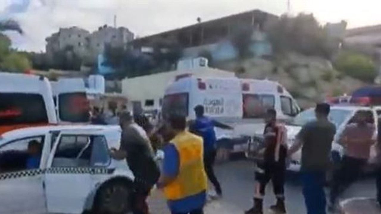 İsrail ordusu mülteci kampını vurdu. En az 100 ölü var