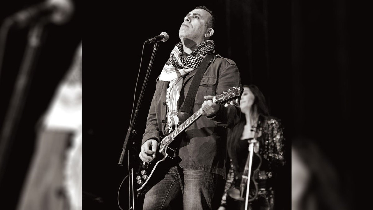 Haluk Levent Gazze’de yaşanan insanlık felaketini Nazım Hikmet’in dizeleriyle anlattı ‘Büyümez ölü çocuklar’