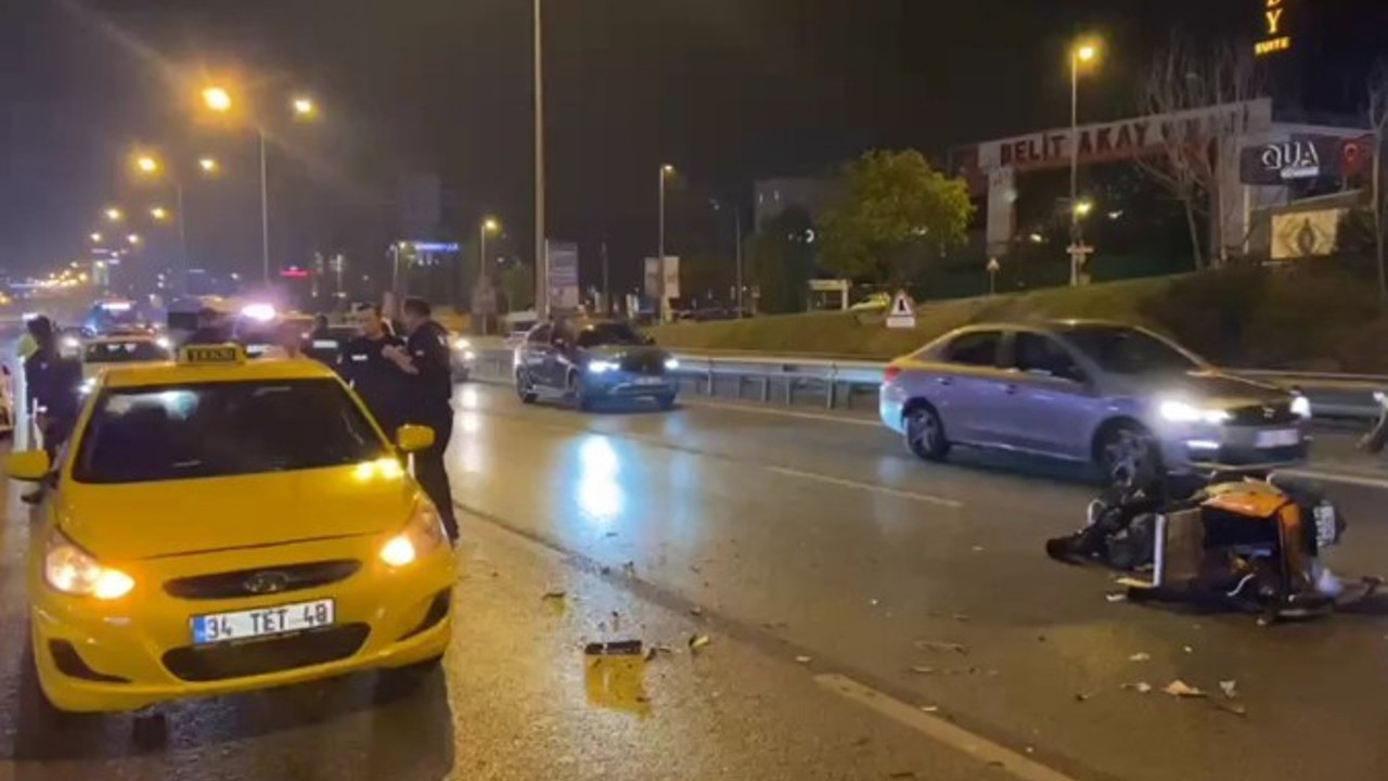 Ticari taksiye arkadan çarpan motosikletli ağır yaralandı