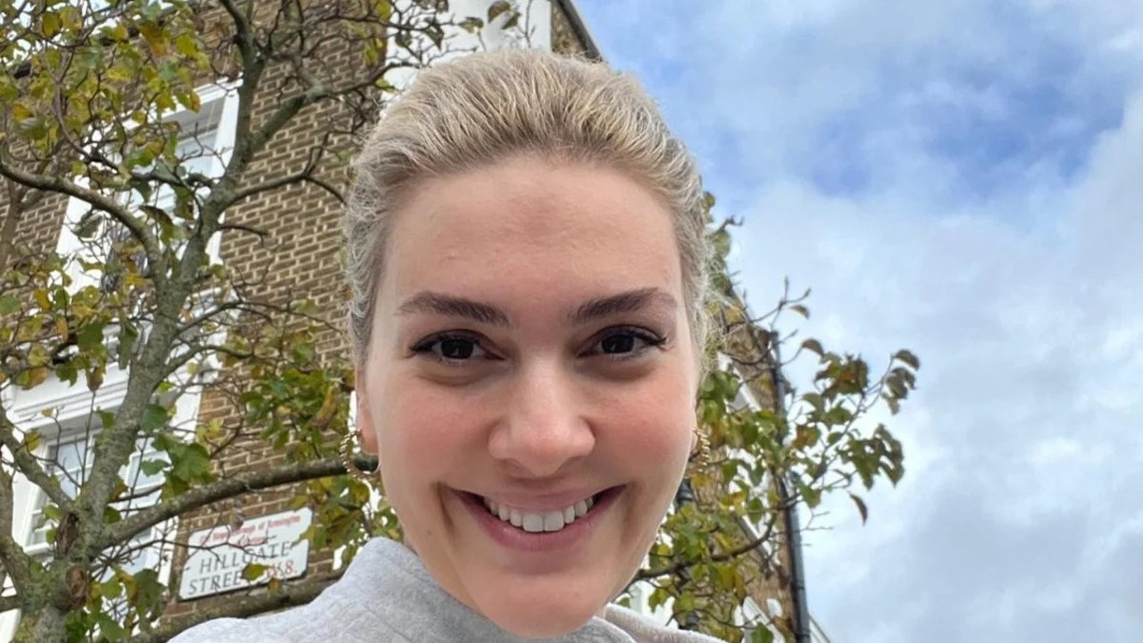 İngiltere’de yaşayan Bergüzar Korel ev değiştirdi. Yeni mahallesini tanıttı