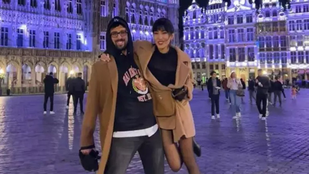 Doğu Demirkol ile Ayşe Kırca'nın aşk tatili. Avrupa'nın altını üstüne getirdiler