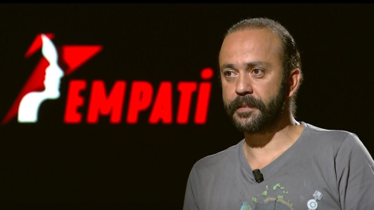 Sarp Akkaya çocukluk travmasını anlattı