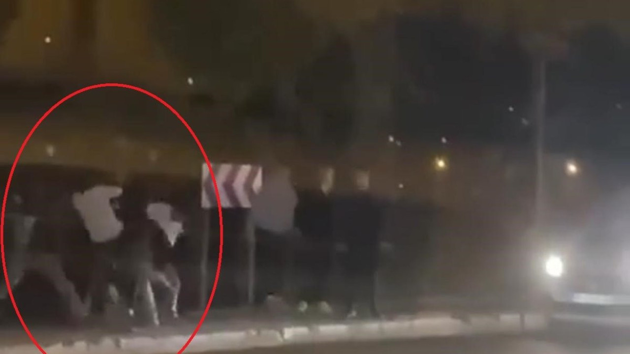 Bursa’da ‘yan bakma’ kavgası, caddeyi ringe çevirdiler